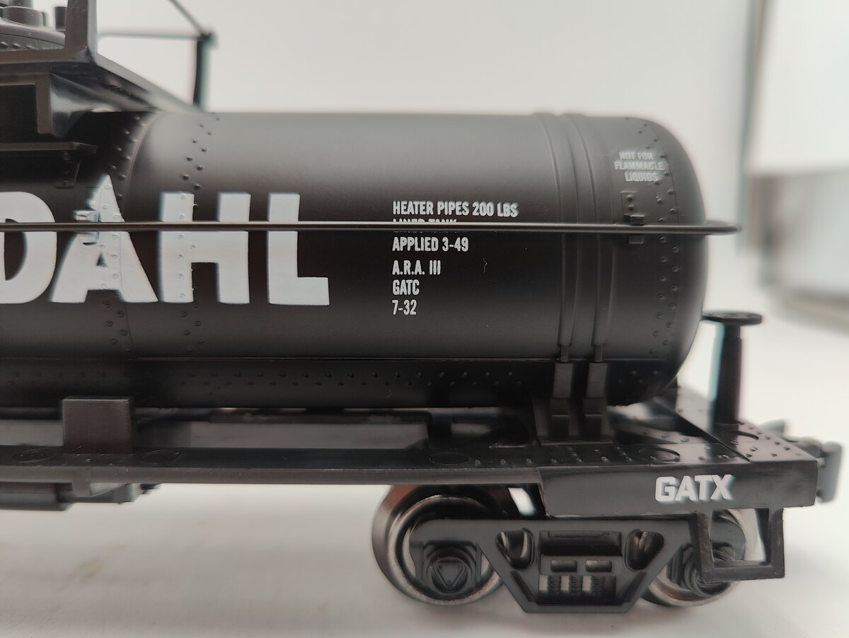 RMT 96899-157 O "Gas & Oil Legends" Bardahl Oil Tank Car