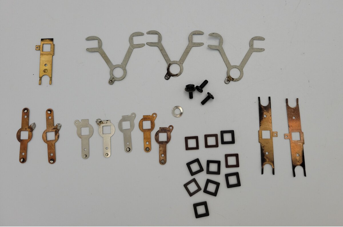 Lionel 165C-15 O Gauge Gantry Crane and Magnet Remote Controller Components