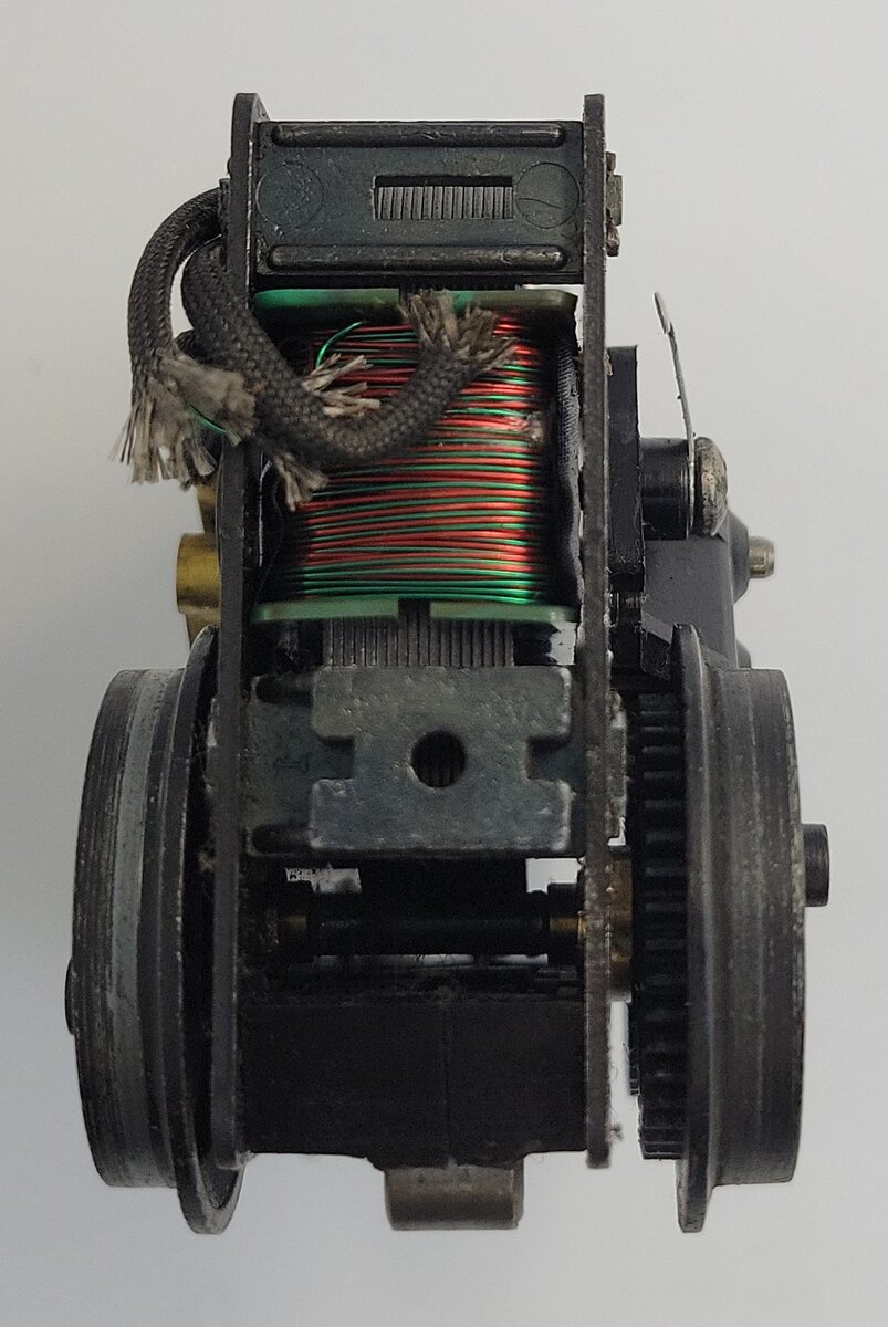 Lionel 8240-100 Steam Motor with Manual Reverse Switch