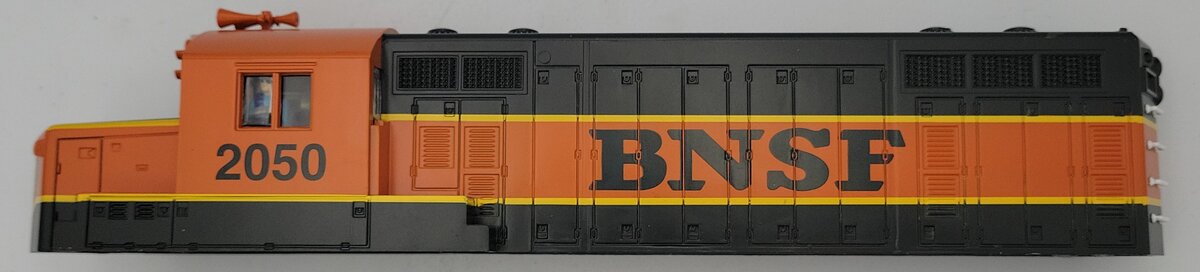 Athearn 82171-2 BNSF LionChief Plus GP20 Diesel #2050