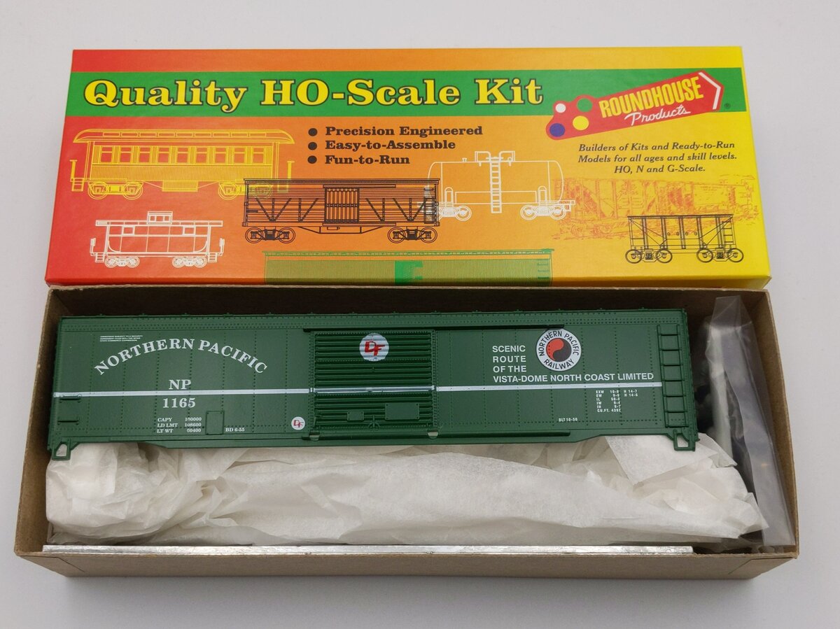 Roundhouse 12015 HO Northern Pacific 50' Single Door Boxcar Kit #1165