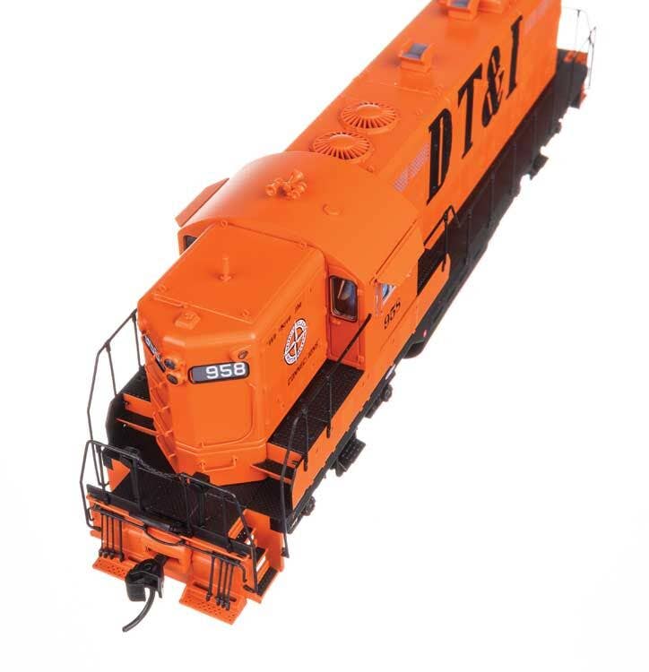 Walthers 920-42422 HO DT&I EMD GP7 Diesel Locomotive with Sound and DCC #958