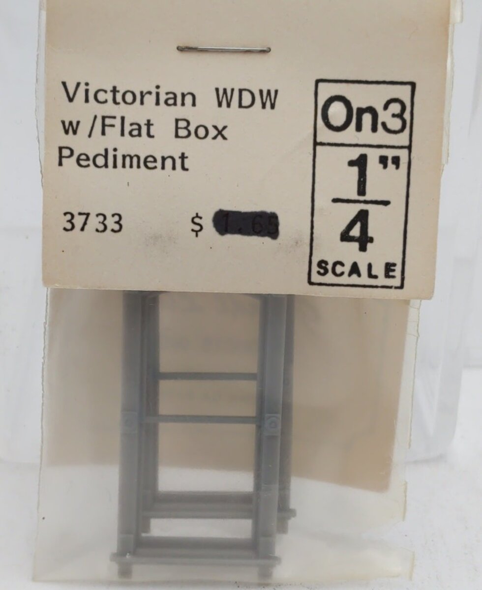 Grandt Line 3733 O / On3 & 1/4" Scale Victorian Window With Flat Box Pediment