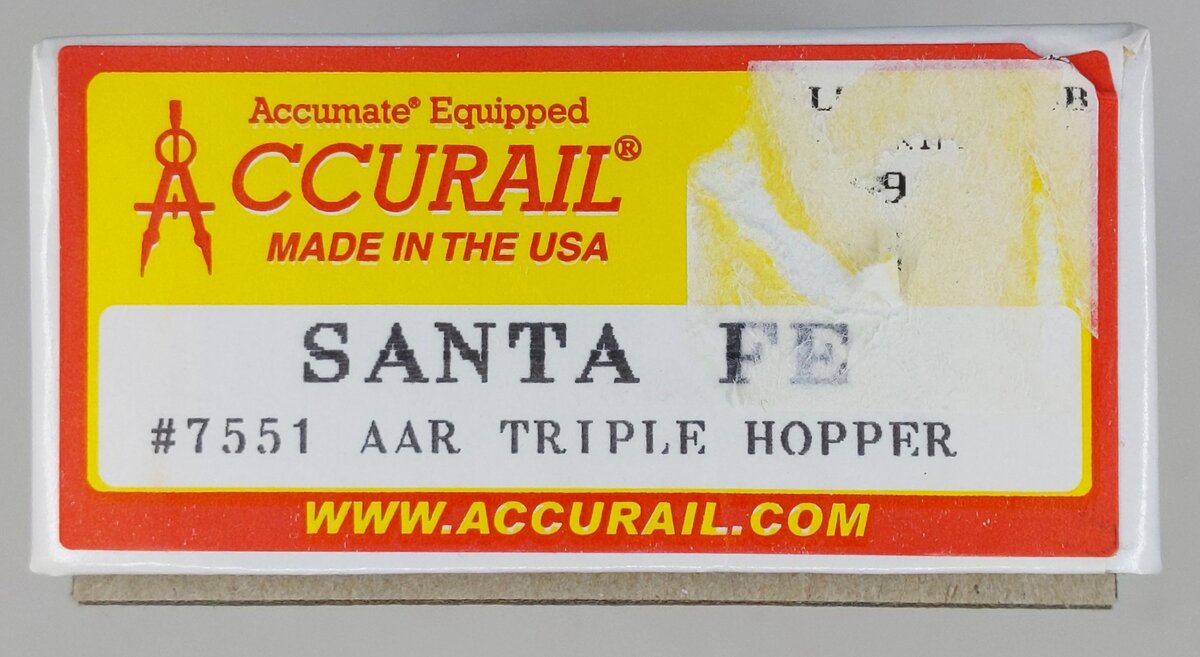 Accurail 7551 HO Scale Santa Fe AAR Triple Hopper Road #: 183303