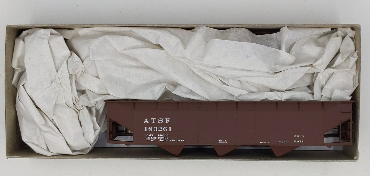 Accurail 7551 HO Scale Santa Fe AAR Triple Hopper Road #: 183261