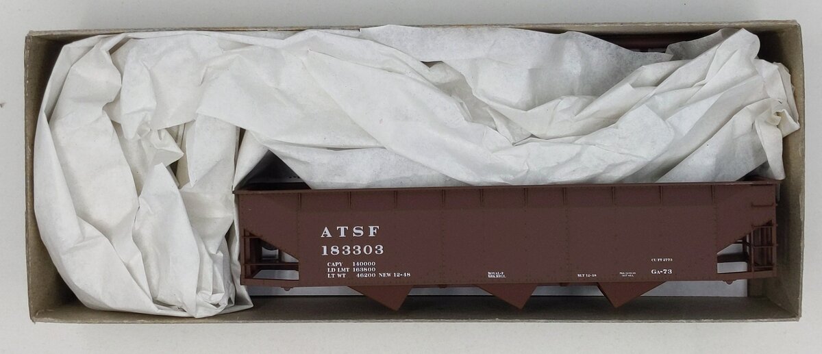 Accurail 7551 HO Scale Santa Fe AAR Triple Hopper Road #: 183303