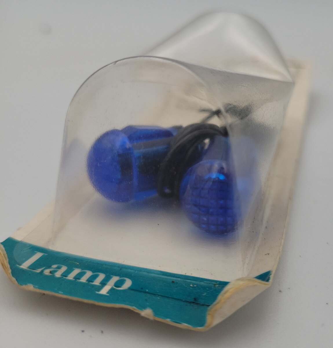 Radio Shack 272-0335 Blue Snap-In 12 VDC Lamp Assembly (Pack of 2)