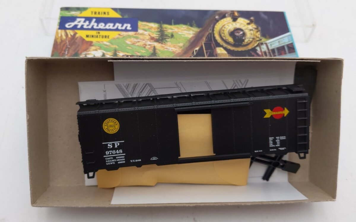 Athearn 1139-5 HO Bev-Bel Southern Pacific Overnight 40' Boxcar Road #97648 Kit