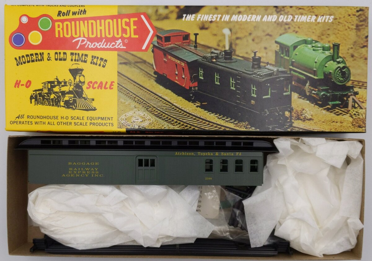 Roundhouse 5212 HO AT&SF Overland Baggage and Passenger Kit