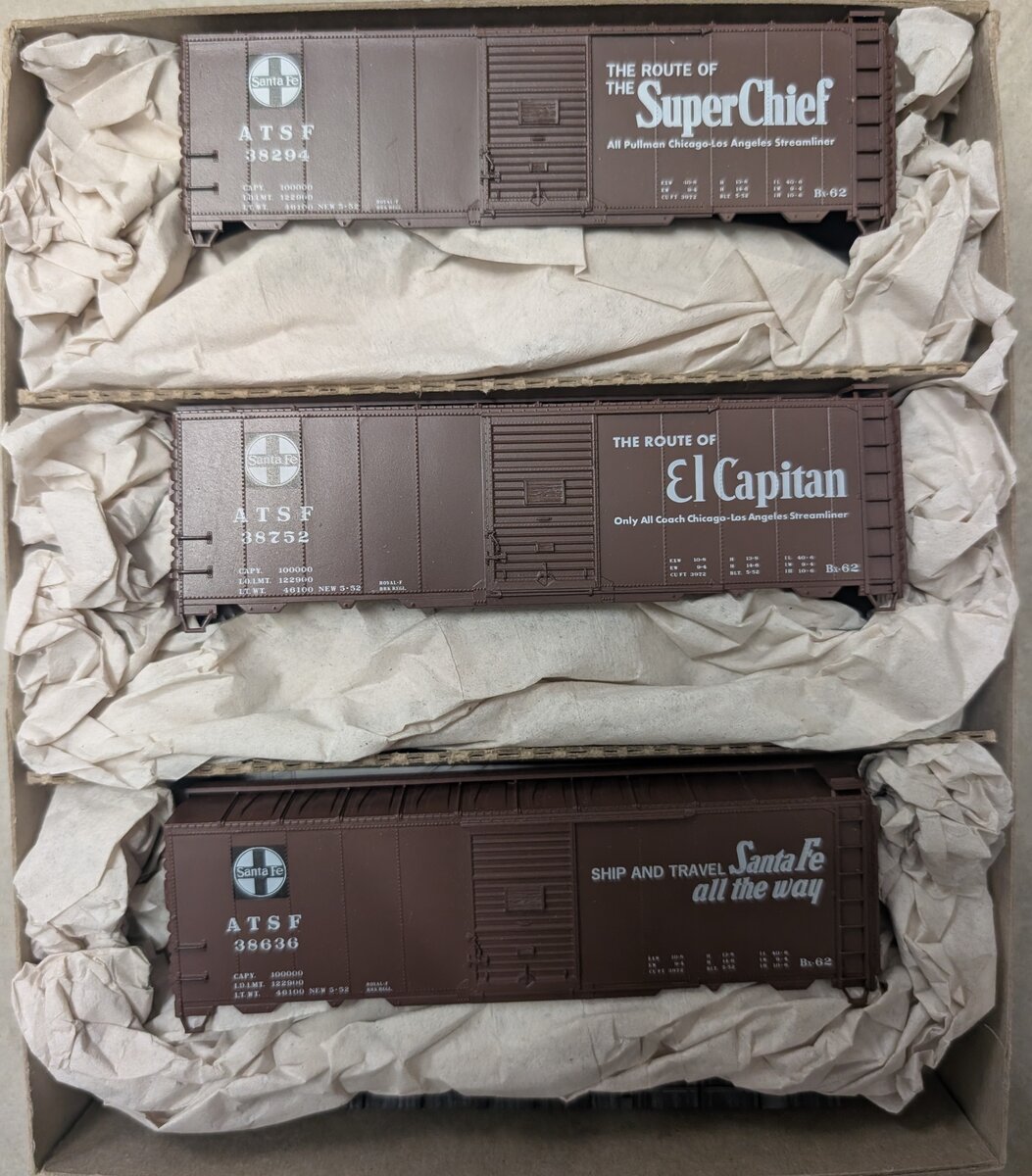 Accurail 3311 HO Scale Santa Fe 40' AAR Boxcars (Set of 3)