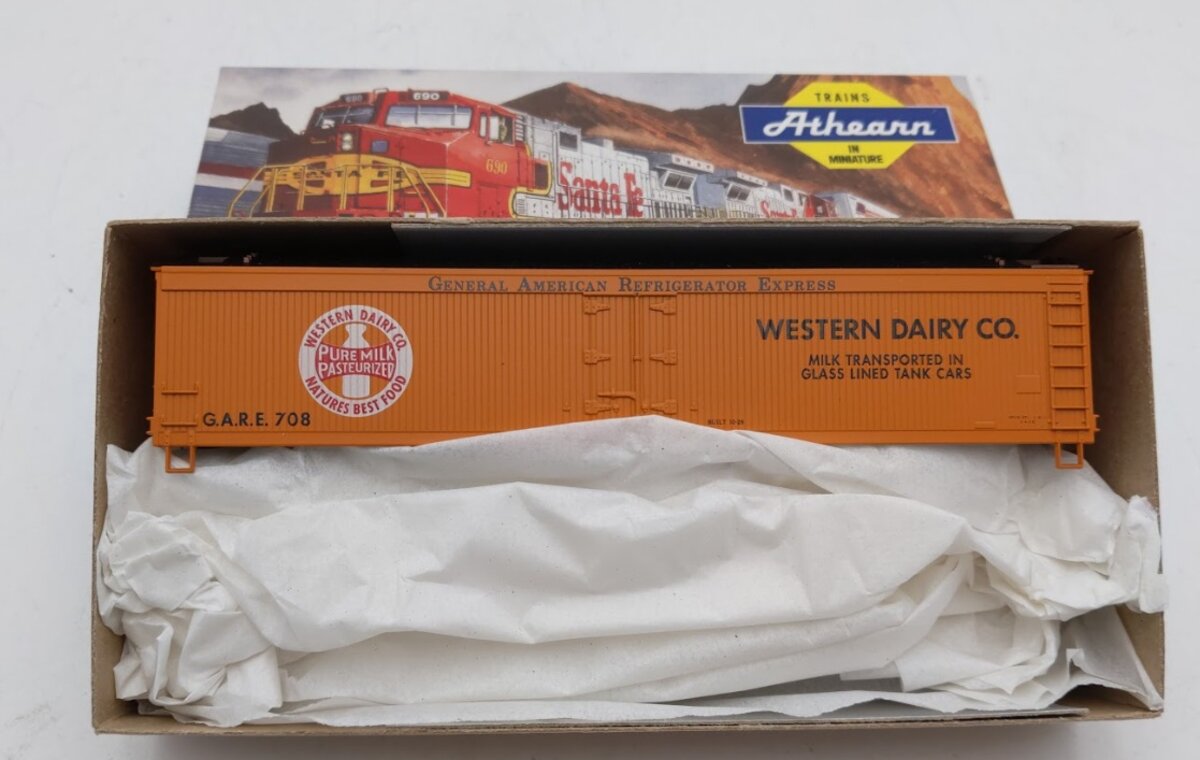 Athearn 5342 HO Scale Western Dairy Co. 50' Express Reefer # 708 Kit