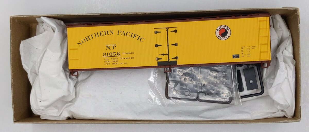 Accurail 4809.2 HO Scale Northern Pacific 40' Wood Reefer Road #: 91056