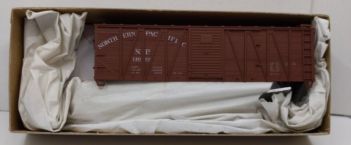 Accurail 4503.2 HO Scale Northern Pacific Wood 8-Panel O. B. Boxcar Road #14613