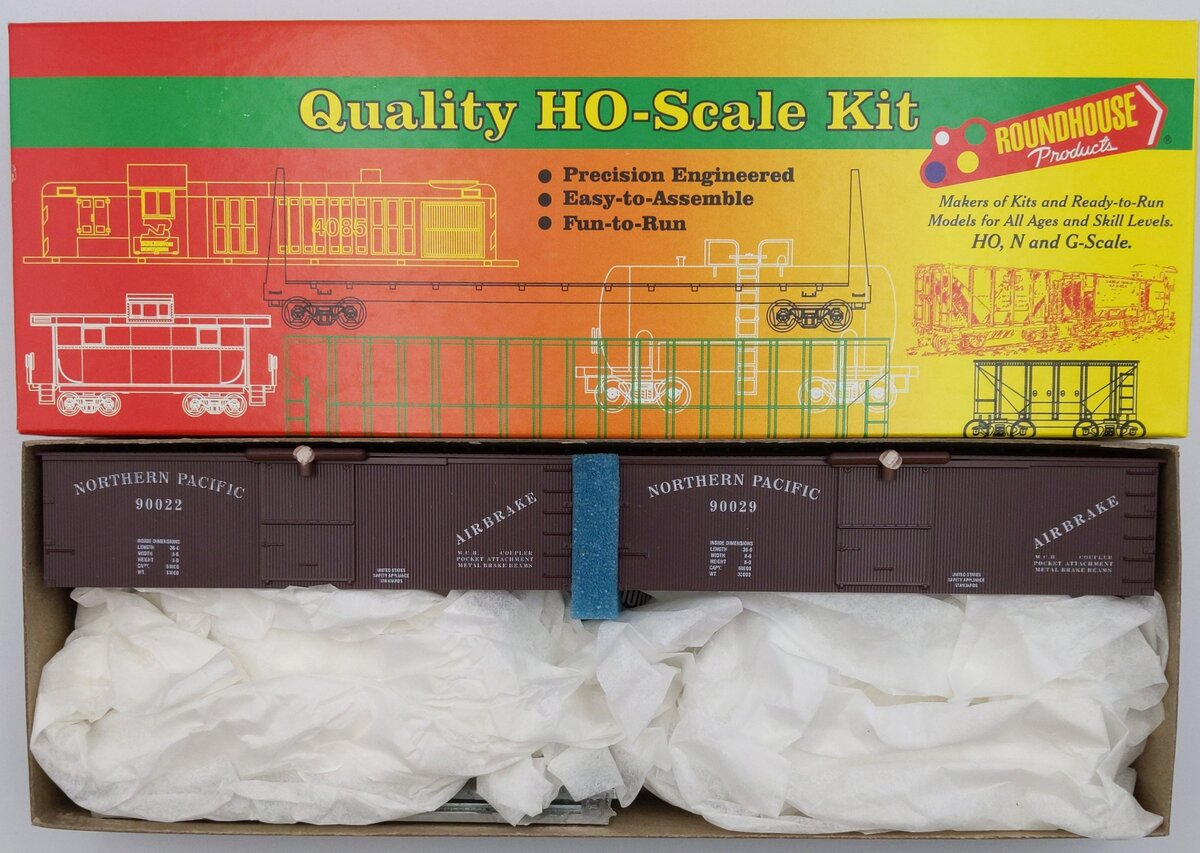 Roundhouse 32802 HO Northern Pacific Twin Pack 36' Old Time Boxcar Kit