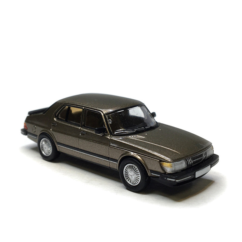Brekina Automodelle PCX870758 HO Brown 1986 Saab 900
