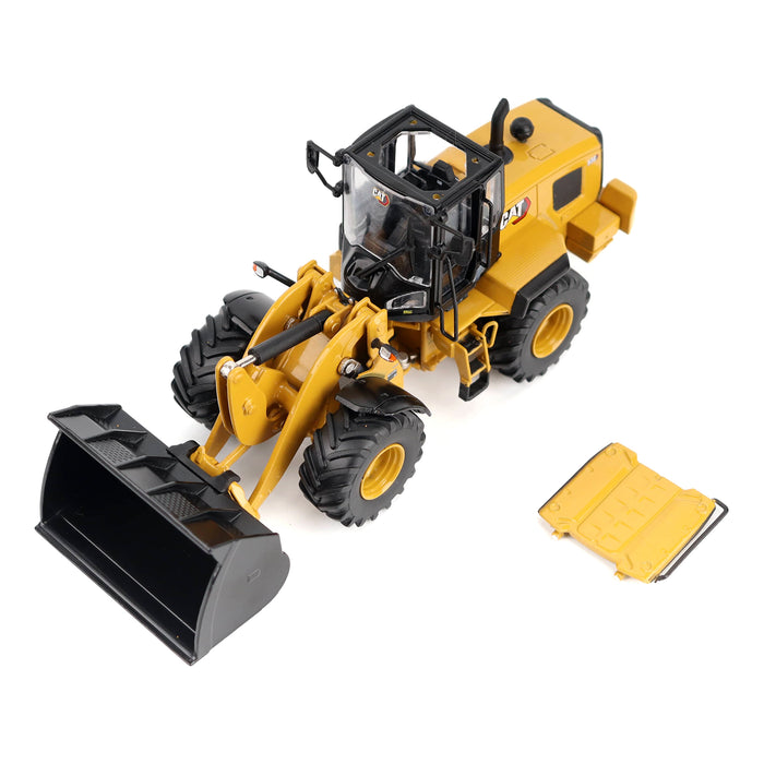 DieCast Masters 85782 1:50 Caterpillar 938 Wheel Loader with Operator