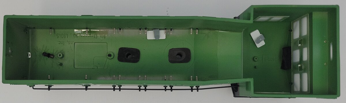 Lionel 82164-2 Burlington Northern NW-2 Diesel Switcher Body Shell #546