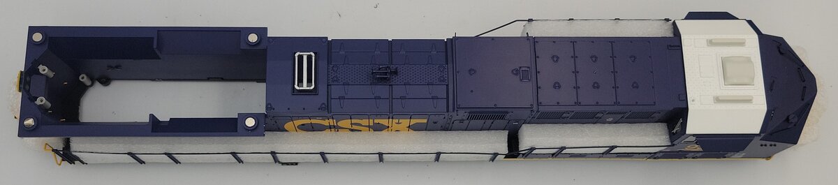 Lionel 81160-2 CSX Scale ES44AC Diesel Locomotive Body Shell #937