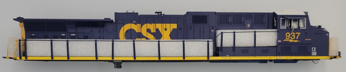 Lionel 81160-2 CSX Scale ES44AC Diesel Locomotive Body Shell #937
