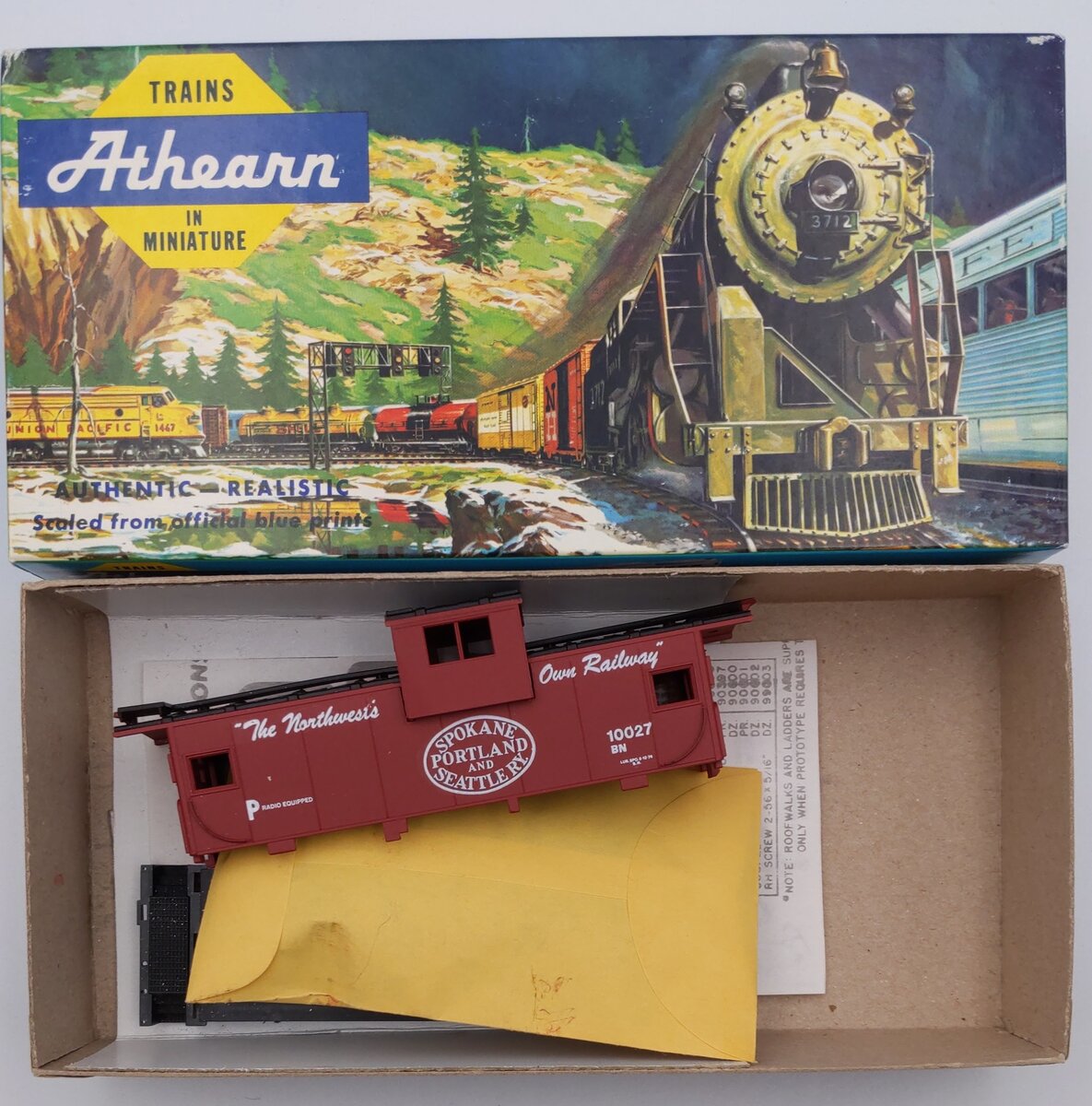 Athearn 2110 HO Spokane, Portland, & Seattle 29' Caboose Kit