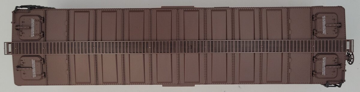 Lionel 83546-2 #5858 Pacific Fruit Express Steel-Sided Reefer Body - Damaged