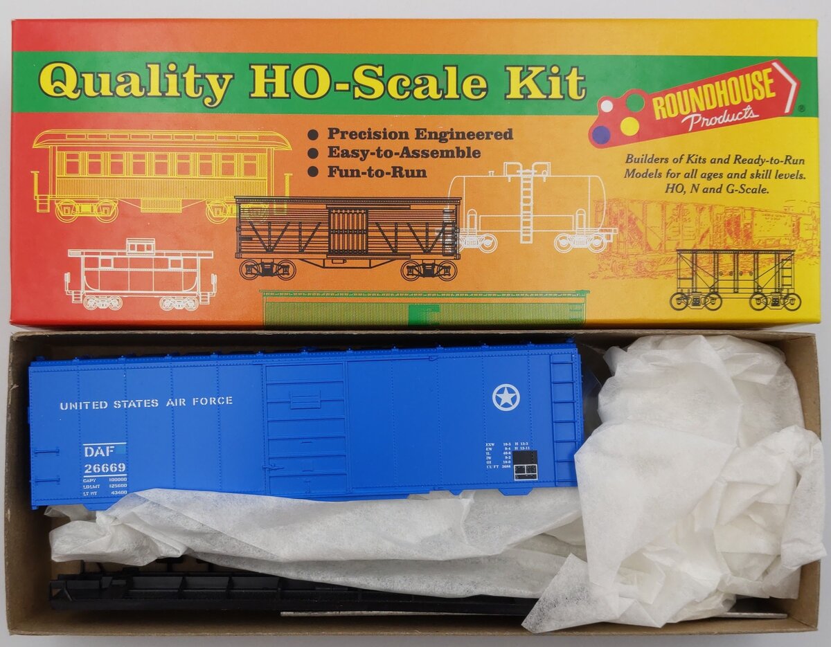 Roundhouse 10704 United States Air Force 40' AAR Boxcar Kit