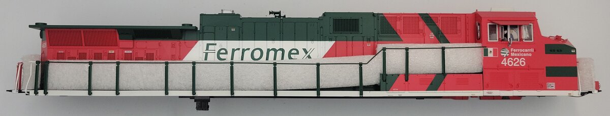 Lionel 82209-2 Ferromex Scale ES44AC Diesel Locomotive Body Shell #4626