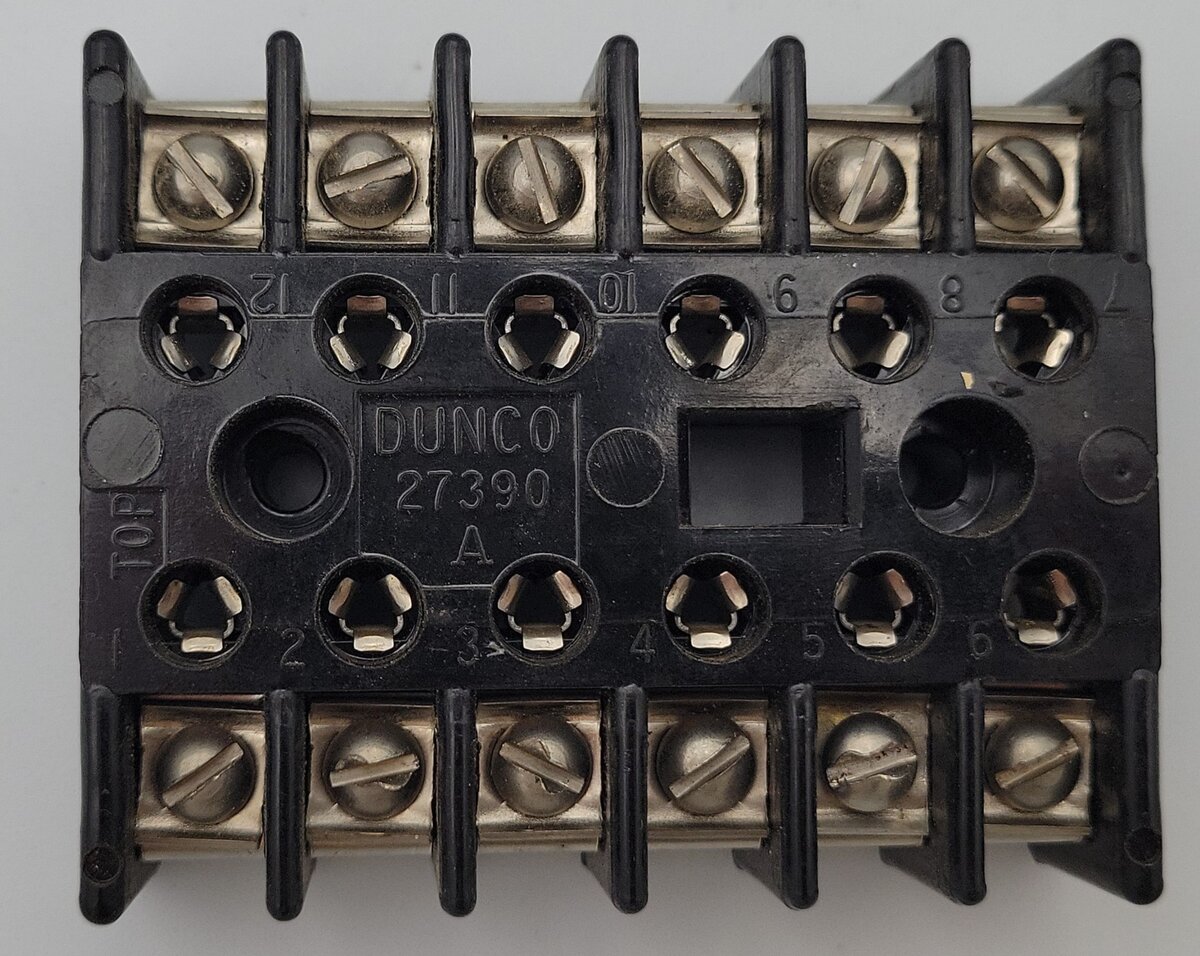Acme 27390 12-Pin Relay Socket
