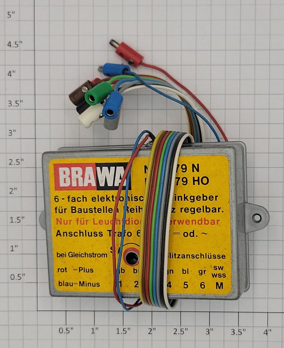Brawa 4579/5579 HO and N Scale Flashing Construction Lights Controller