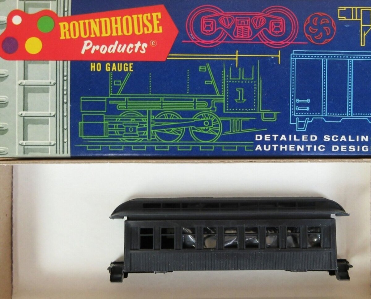 Roundhouse 3700 HO Scale Black Overton Coach Unlettered Kit