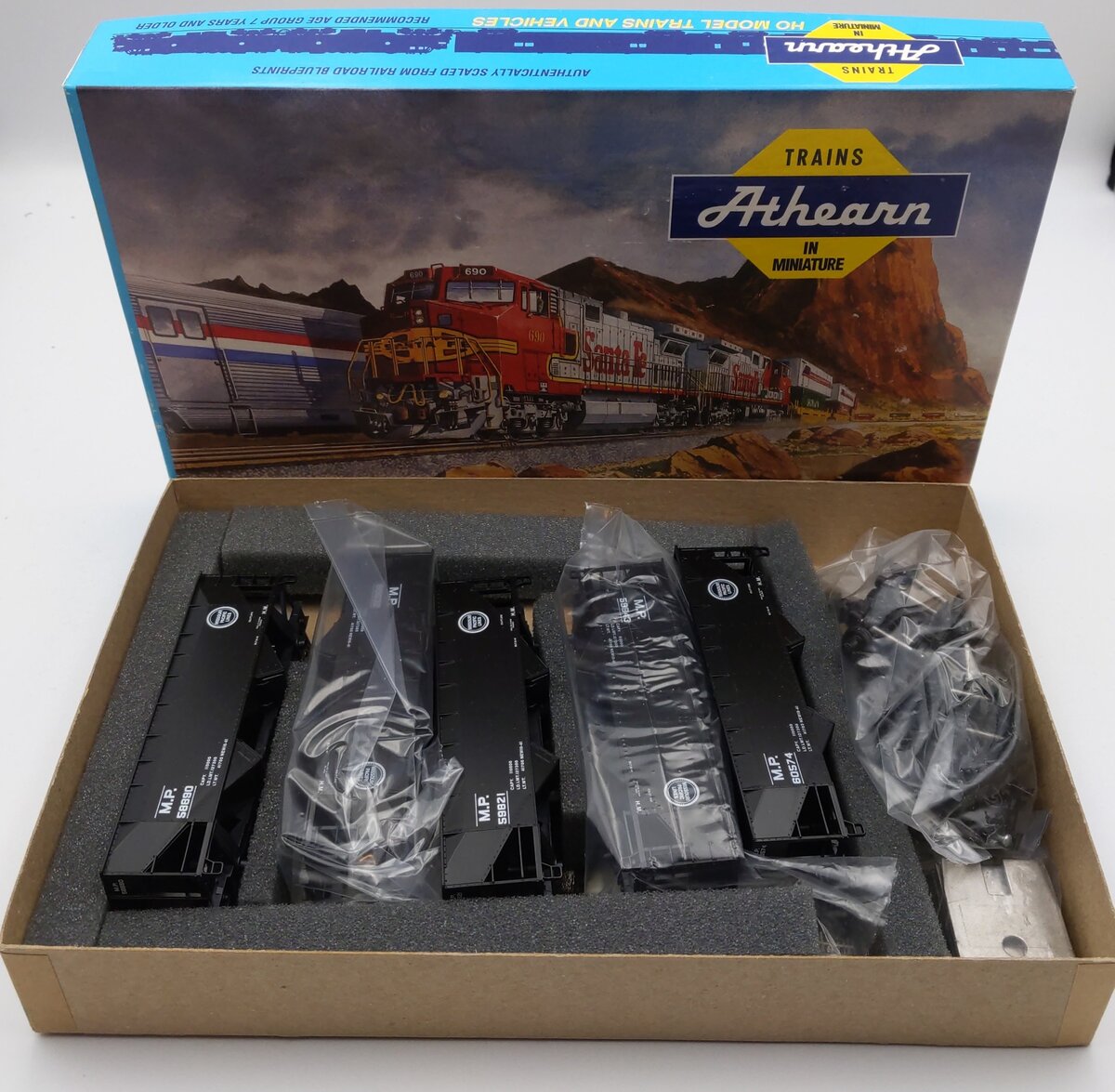 Athearn 5584 HO Scale AAR 50 Ton Hopper MOPAC Kit (Set of 5)