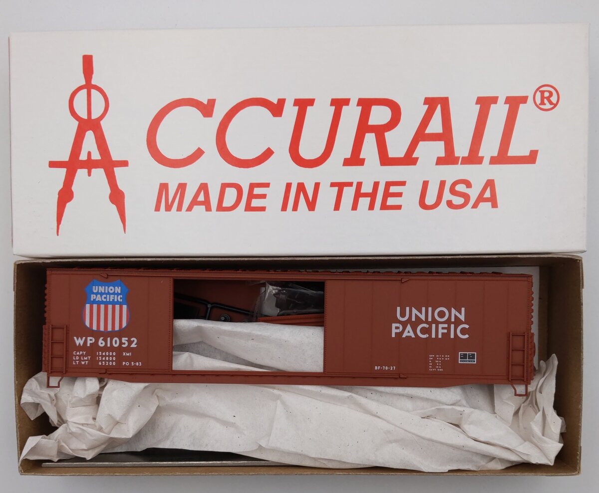 Accurail 5916 HO Union Pacific 50' Welded Double Door Boxcar Kit