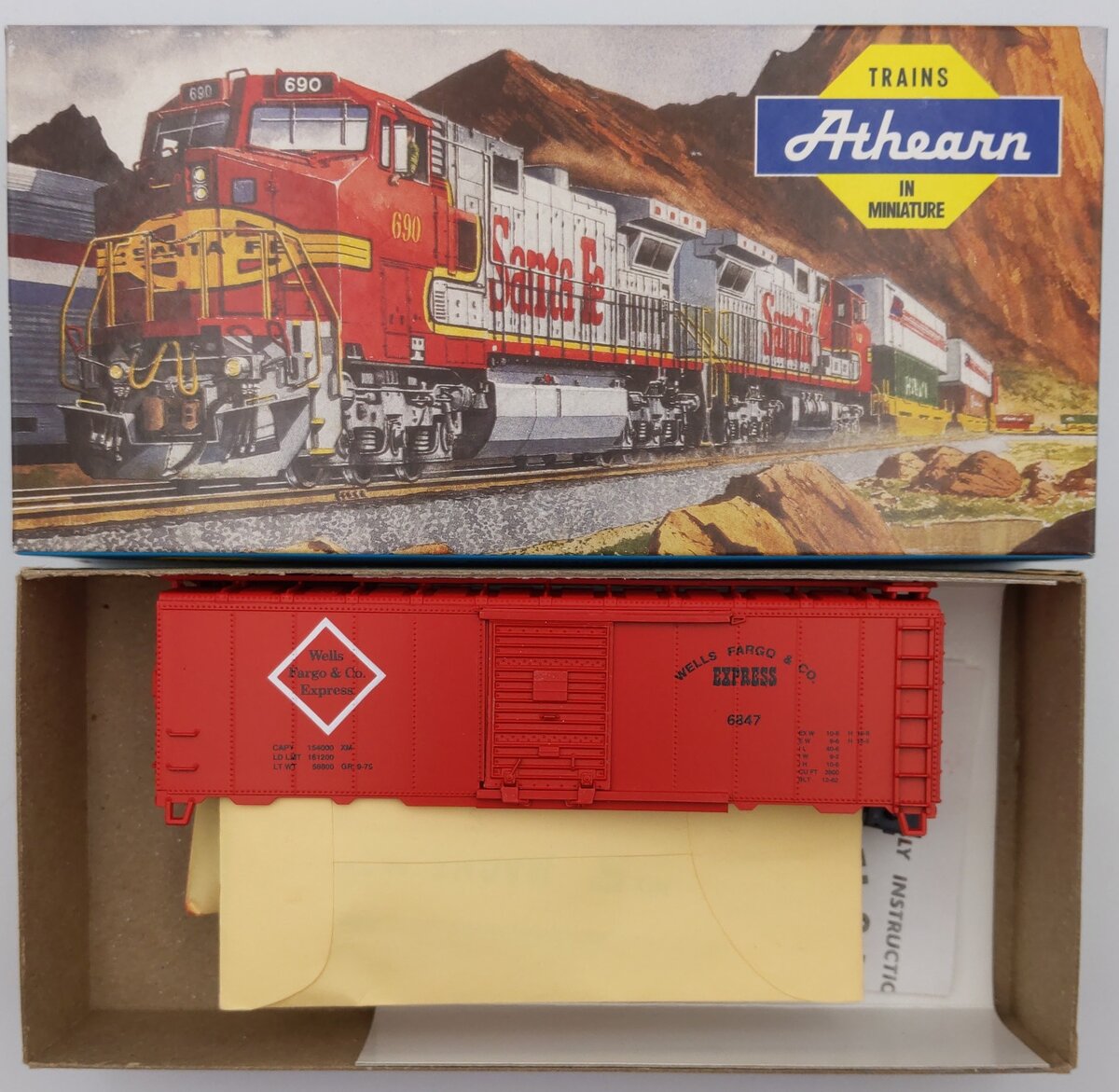 Athearn 504-2 HO Wells Fargo & Co. Express Diamond Herald Boxcar Kit