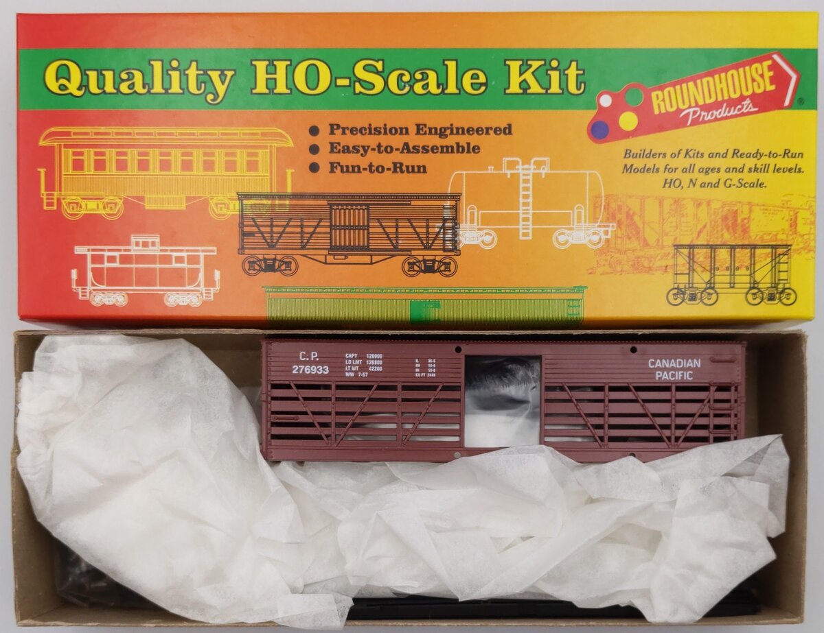 Roundhouse 32600 HO Canadian Pacific 36' Stock Car Kit