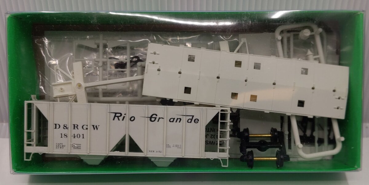 Bowser 55615 HO Scale Denver and Rio Grande West 70 Ton 2 Bay Covered Hopper