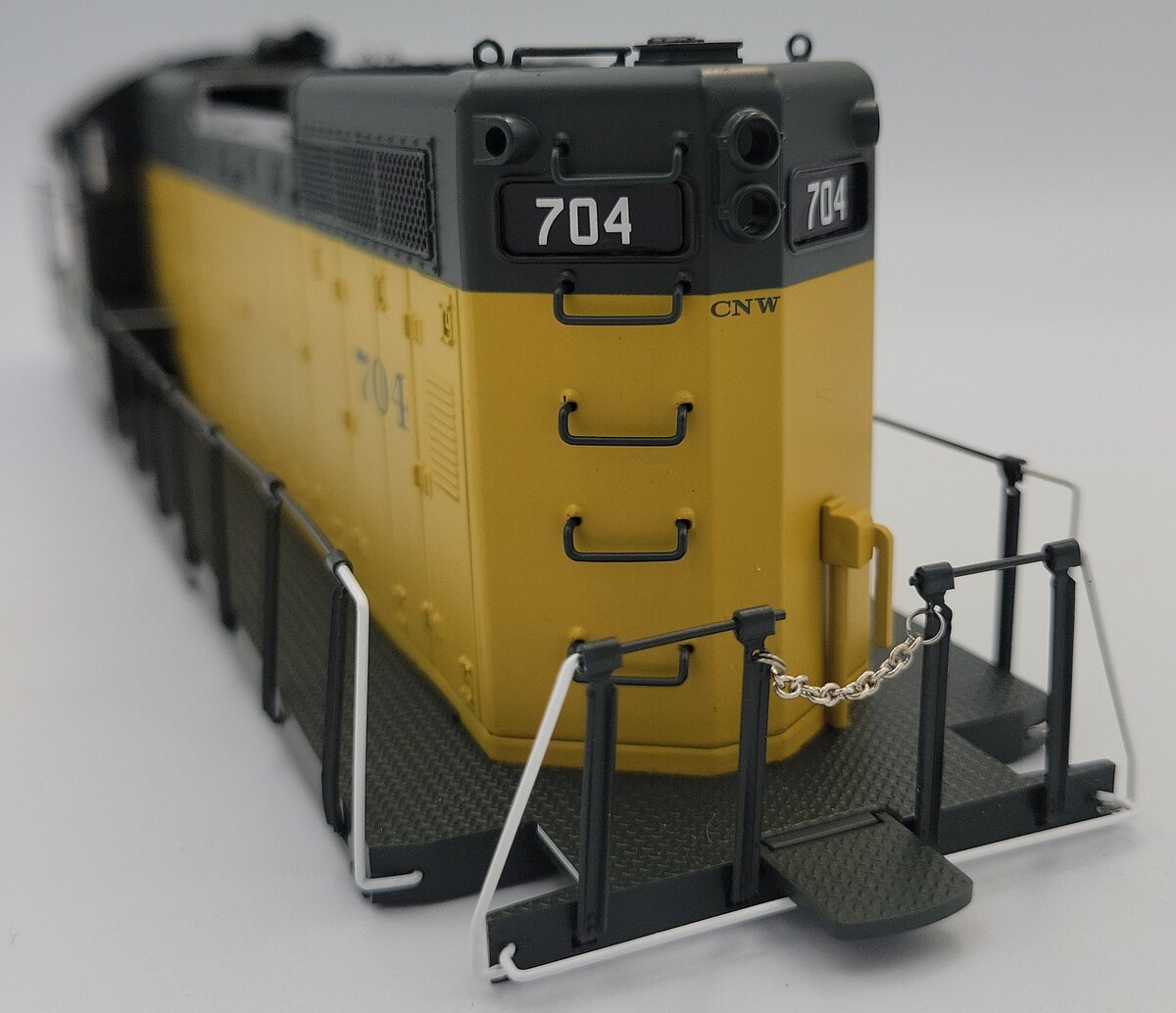 Lionel 38884-2 Chicago and North Western Scale GP-9 Diesel Body Shell #704