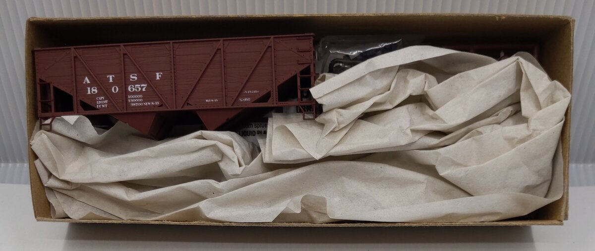 Accurail 2751 HO Scale Santa Fe Wood Side Twin Hopper Road #: 180657