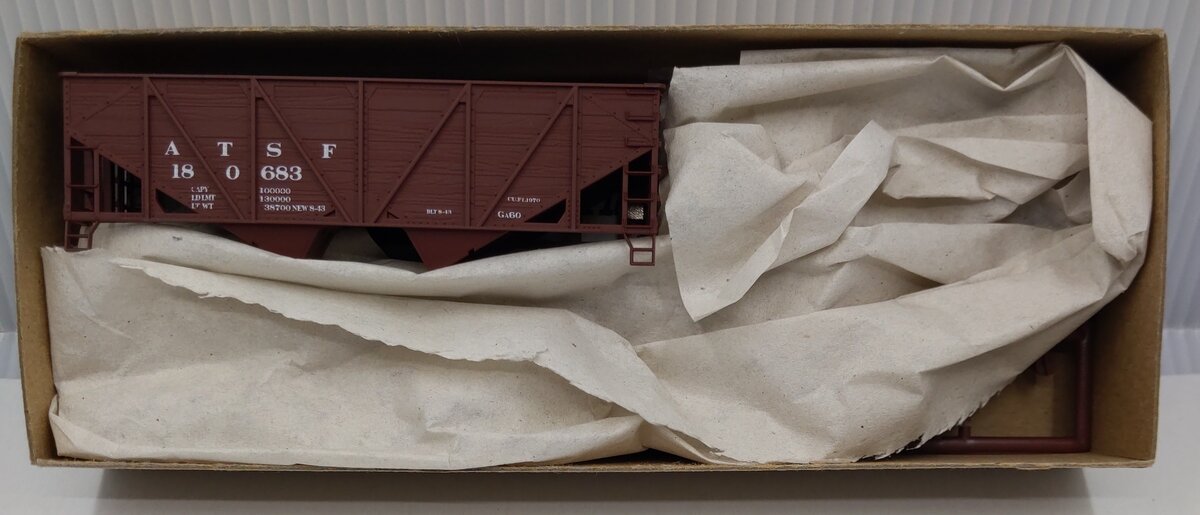 Accurail 2751 HO Scale Santa Fe Wood Side Twin Hopper Road #: 180683