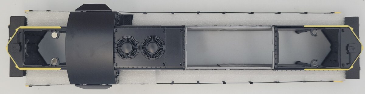 Lionel 38887-2 Erie GP-9 Scale Diesel Locomotive Body Shell #1263
