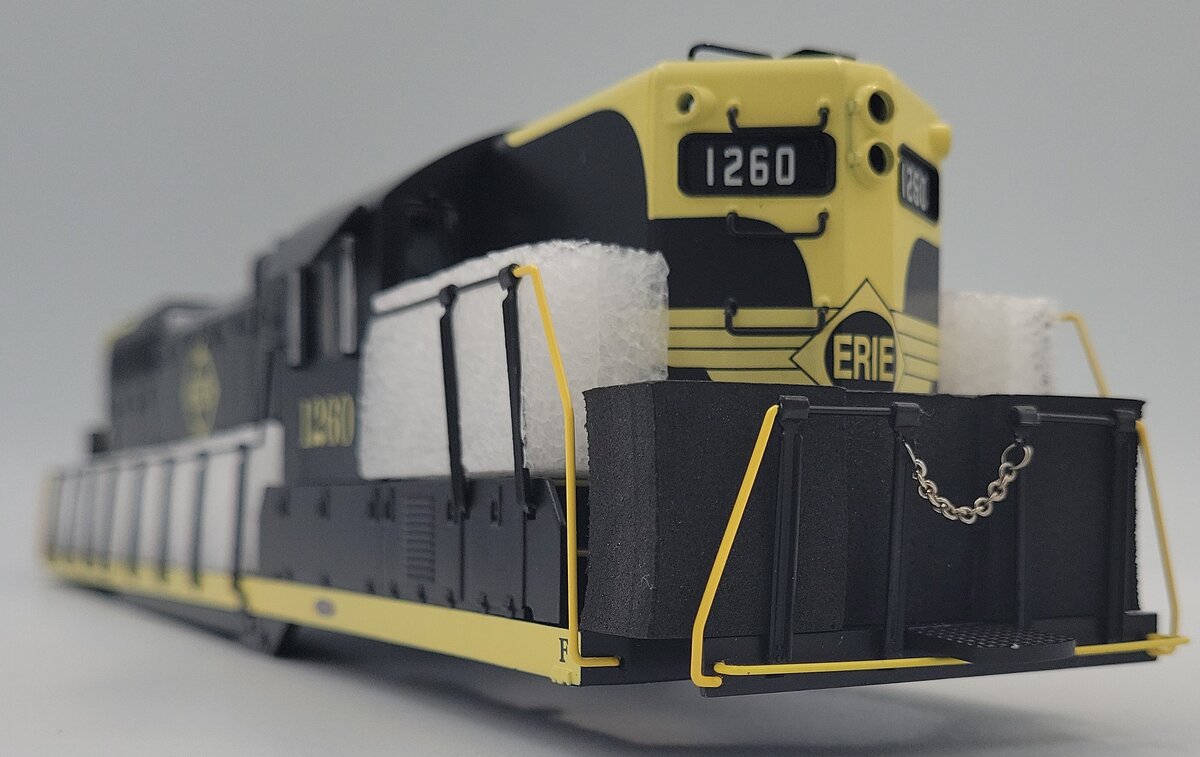 Lionel 38886-2 Eerie Legacy Scale GP-9 Diesel Locomotive Body Shell #1260