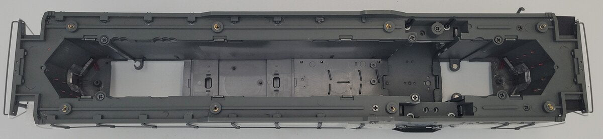 Lionel 38894-2 Southern Pacific Non-Powered Scale GP-9 Diesel Body Shell #3419