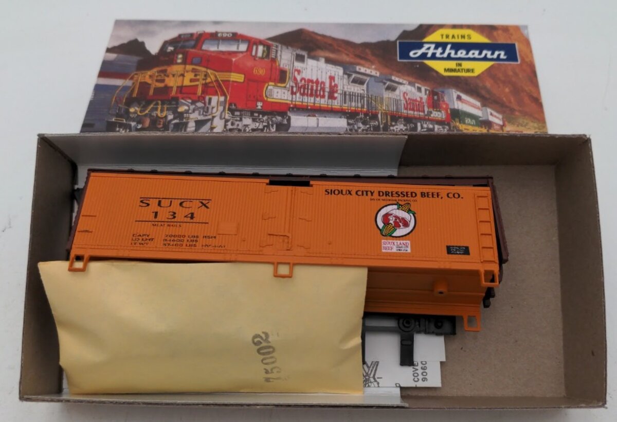 Athearn 12806 HO Sioux City Dressed Beef Co. 40' Steel Reefer Car # 134 Kit