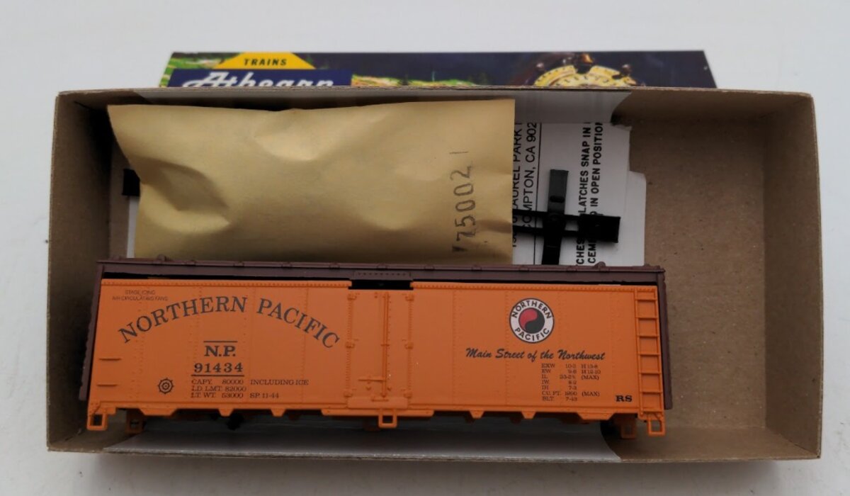 Athearn 5028 HO Scale Northern Pacific 40 Ft Reefer # 91434 Kit