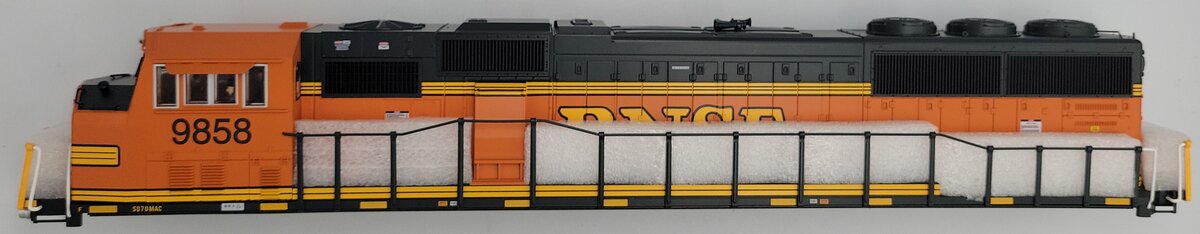 Lionel 81137-2 BNSF Legacy Scale SD70MAC Diesel Locomotive Body Shell #9858