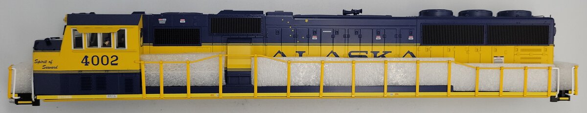 Lionel 81151-2 Alaska Legacy Scale SD70MAC Diesel Locomotive Body Shell #4002