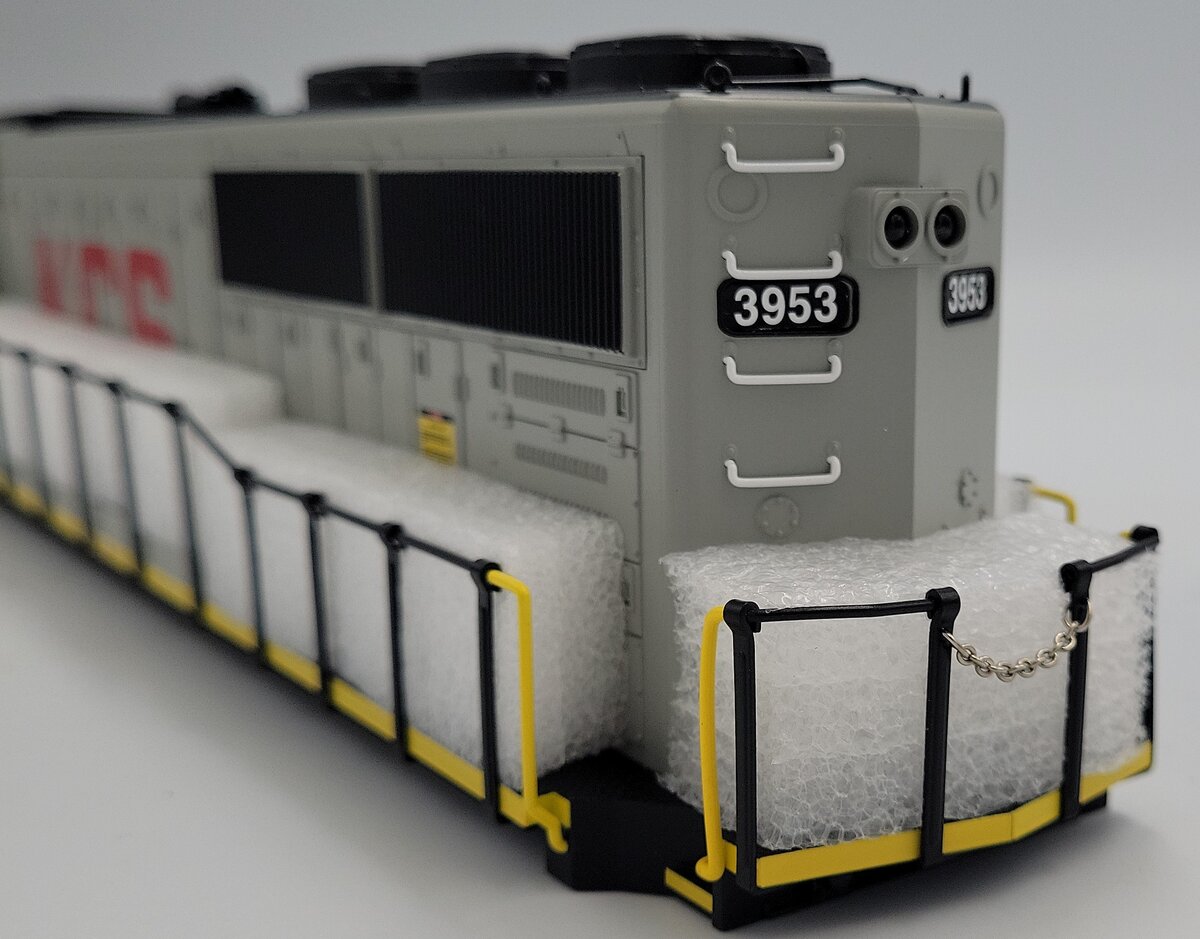 Lionel 81148-2 Kansas City Southern Legacy Scale SD70MAC Diesel Body Shell #3953