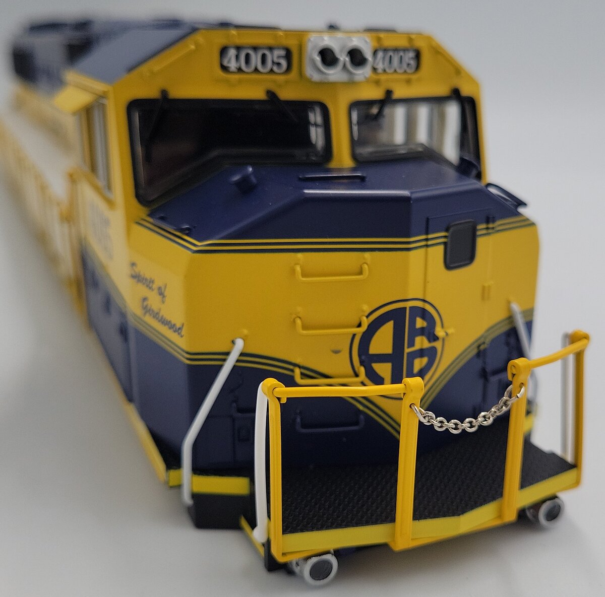 Lionel 81152-2 Alaska Legacy Scale SD70MAC Diesel Locomotive Body Shell #4005
