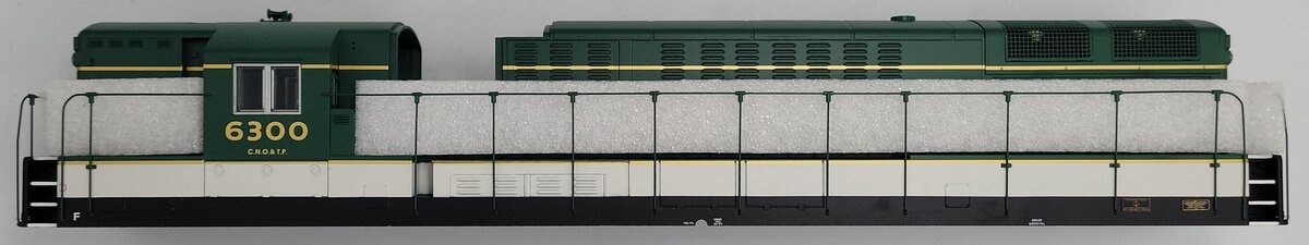 Lionel 81215-7 Southern Legacy Scale H-24-66 Diesel Locomotive Body Shell #6300