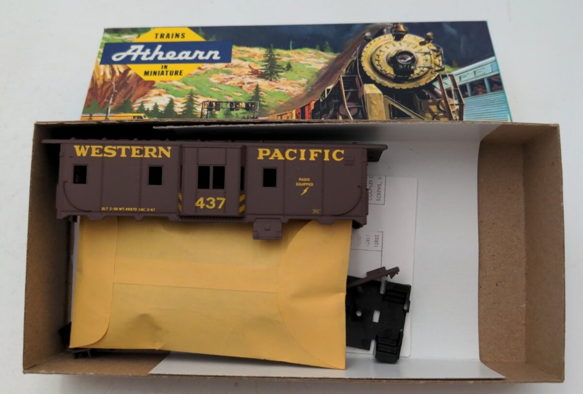 Athearn 2204 HO Bev-Bel/C. C. Bay Window Caboose Western Pacific # 437 Kit