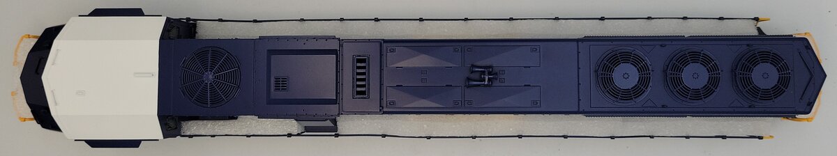 Lionel 81153-2 CSX Legacy Scale SD70MAC Diesel Locomotive Body Shell #778